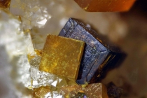 Bariopharmakosiderit-05