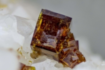 Bariopharmakosiderit-13