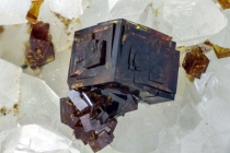 Bariopharmakosiderit-21