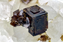 Bariopharmakosiderit-10