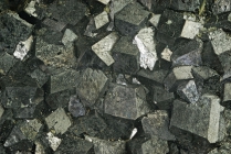 Magnetit -7 Ginevro BB 2cm